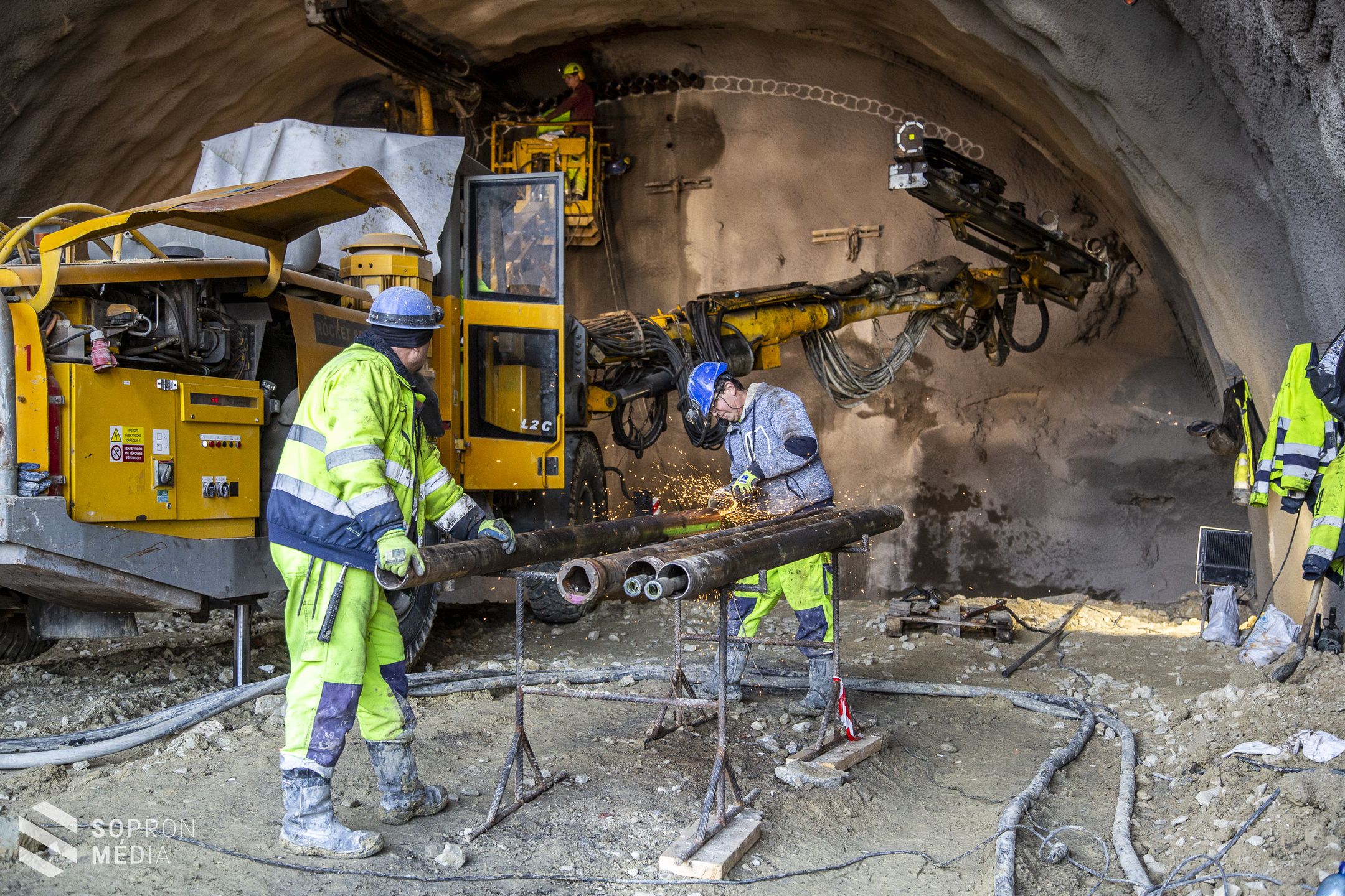 Látványosan halad az M85-ös alagútfejtése, galéria és videó a munkálatokról -FRISSÍTVE TOVÁBBI TECHNIKAI RÉSZLETEKKEL