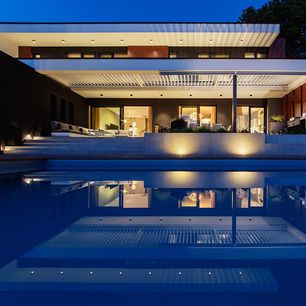 Villa a medence partján Budapest