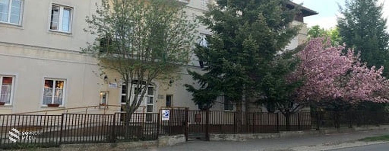 Látogatási tilalom a Balfi utcai és az Ikva Idősek Otthonában