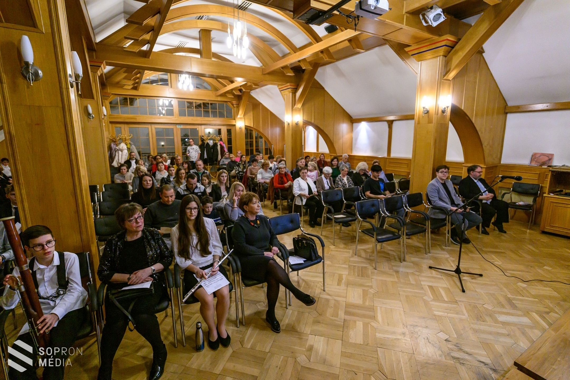 Adventi hangversennyel ünnepeltek a Berzsenyi Dániel Evangélikus Líceumban