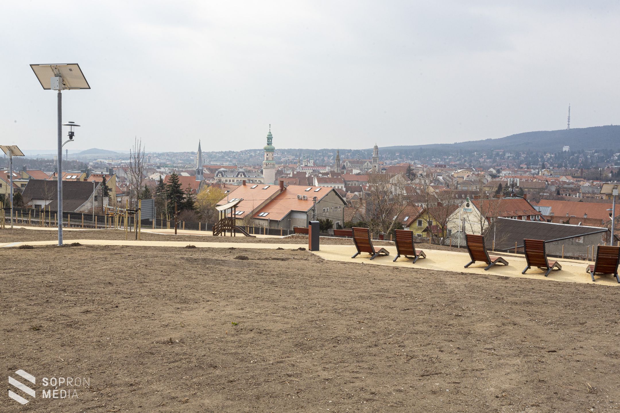 Új park a Koronázódombon