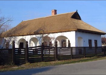 Mezőcsáti tájház