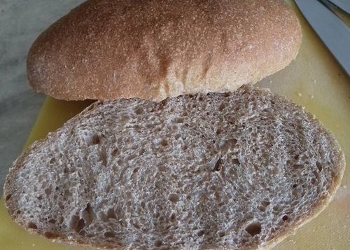 Teljes kiőrlésű zsemle (stangli)