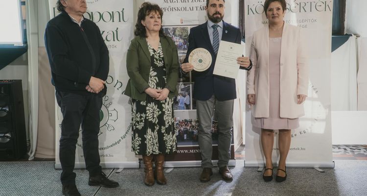 Látópont címet nyert a Művelődési Ház bejegyzés borítóképe