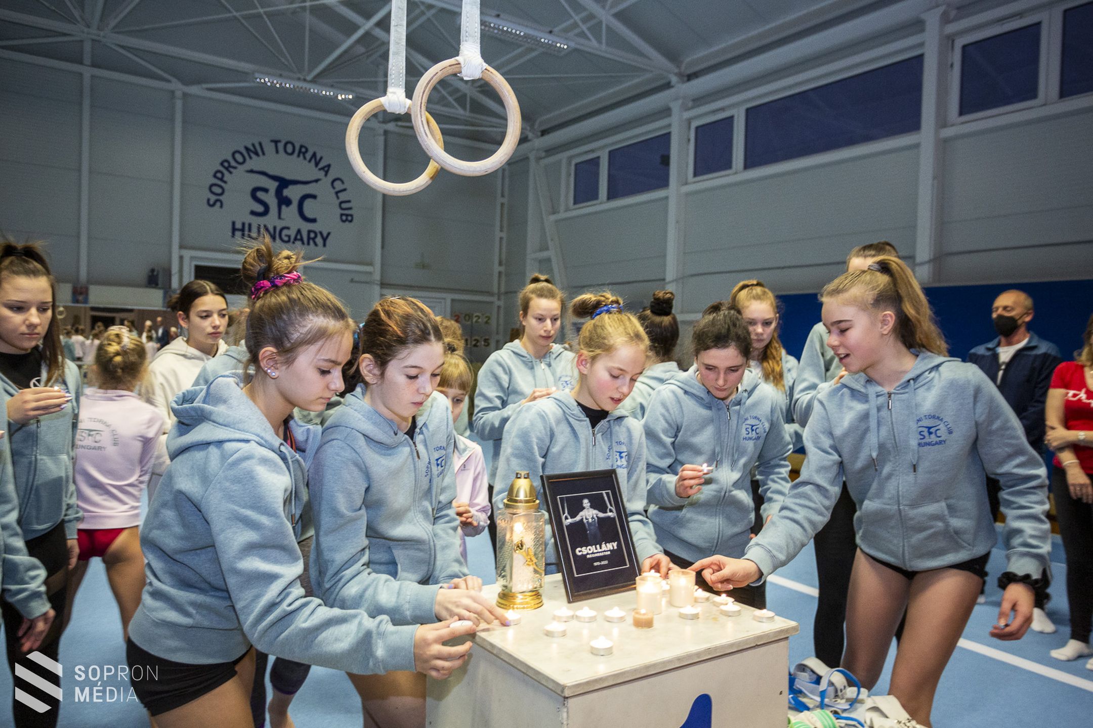 Gyertyagyújtással emlékeztek Csollány Szilveszterre