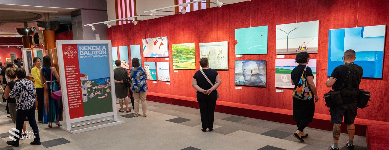 Dupla kiállítás nyílt a Munkácsy teremben