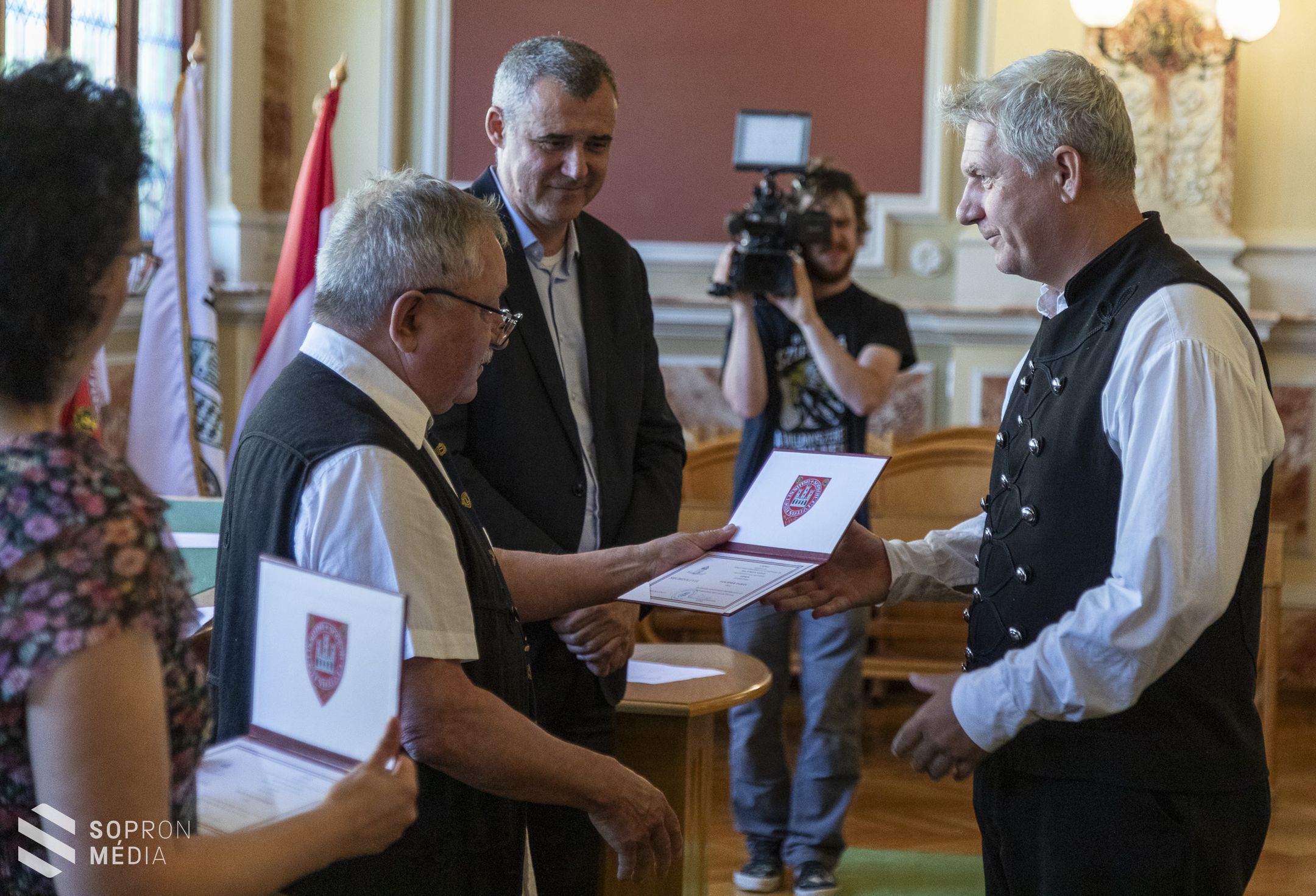 Átadták az önkormányzati választáson szerzett mandátumokat Sopronban
