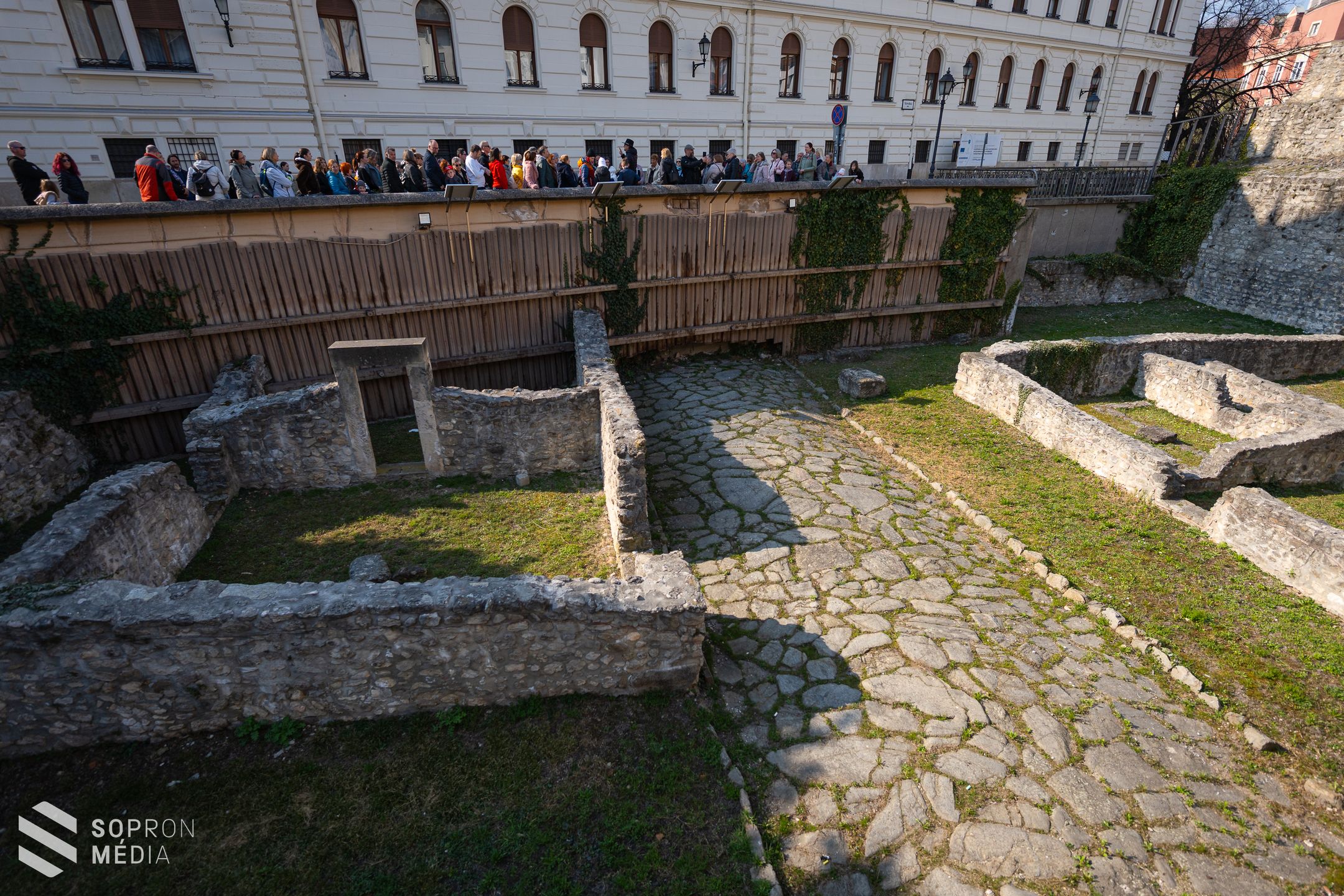Sikátortúra – lezárt területekre is betekintést nyerhettek a résztvevők