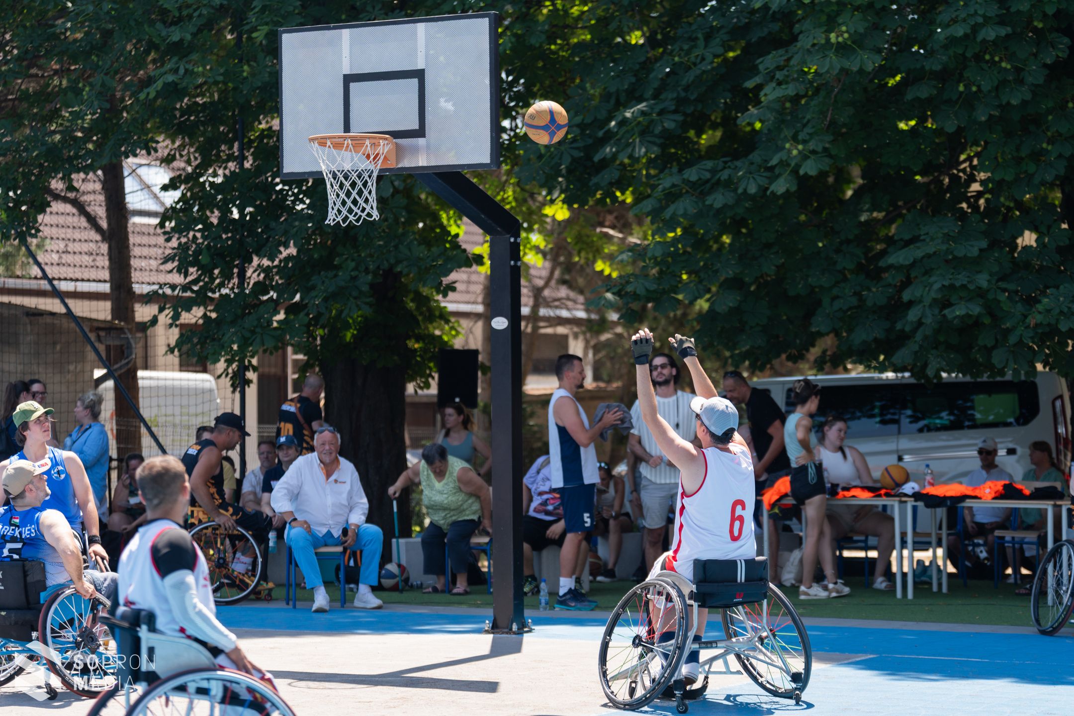 Kosár, zene és esélyegyenlőség a Fenyő téren: lezajlott az idei Streetball Sopron