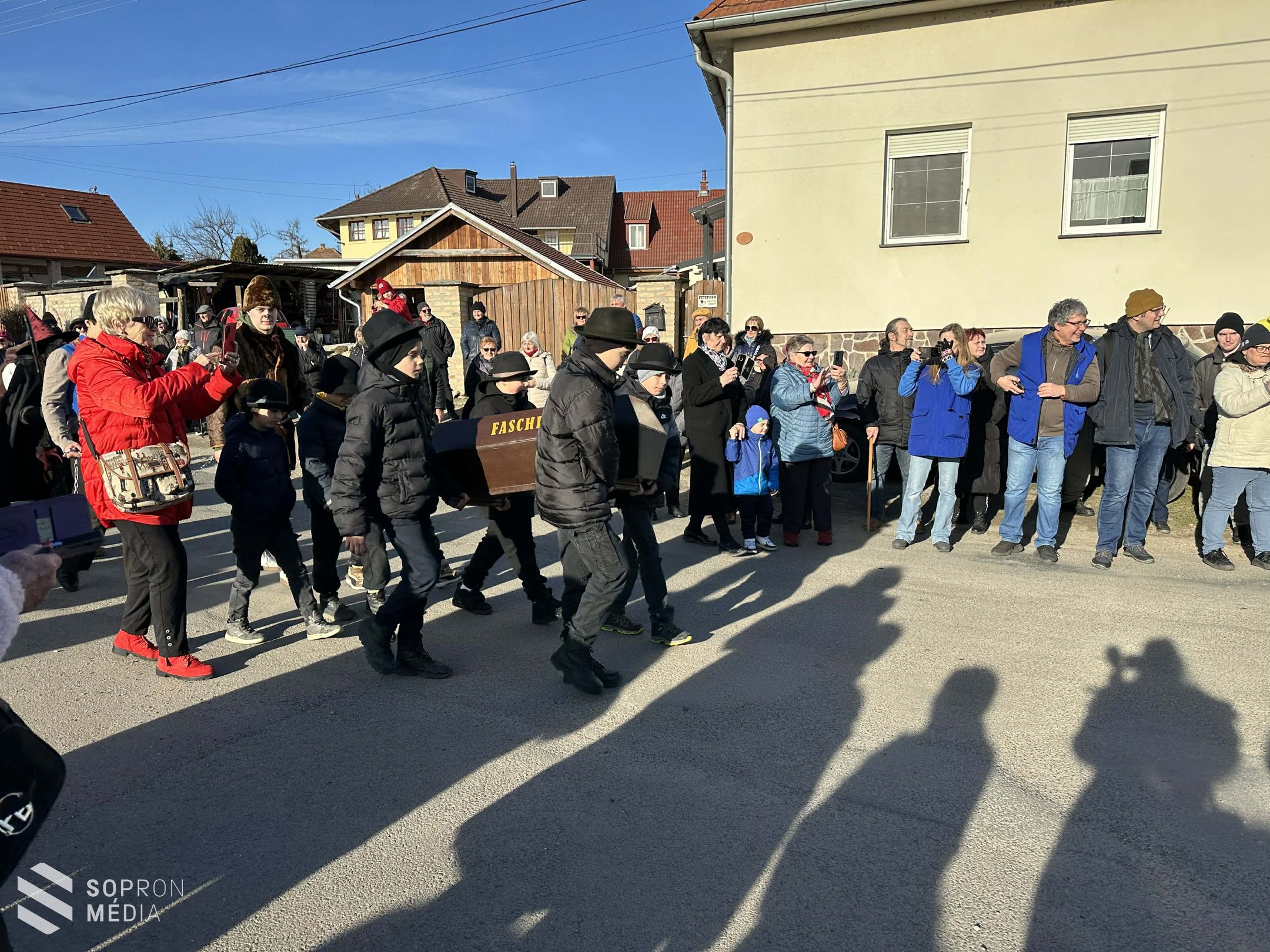 Lakodalmas mulatsággal űzték el a telet Ágfalván