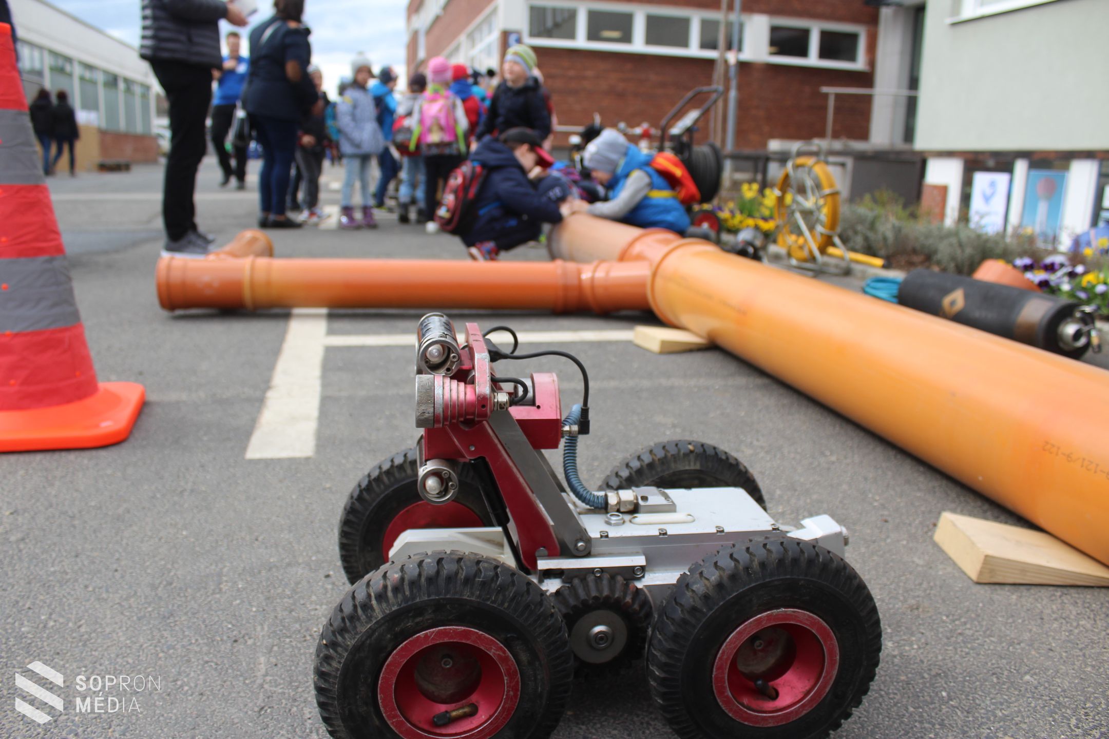 A víz világnapján közel 2000 gyermeket látott vendégül a Soproni Vízmű Zrt. 
