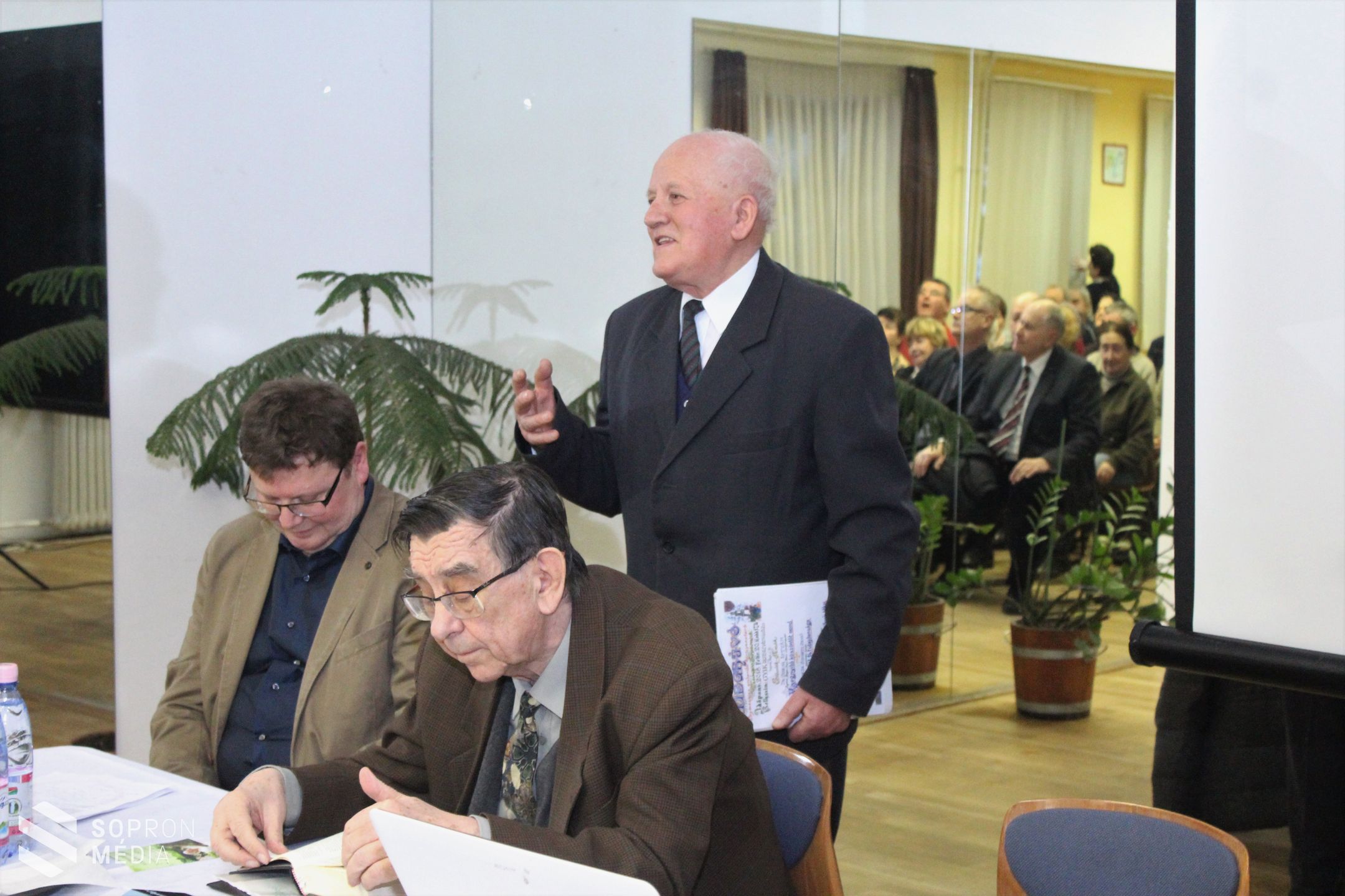 Előadások az egészségesebb, emberibb környezetért