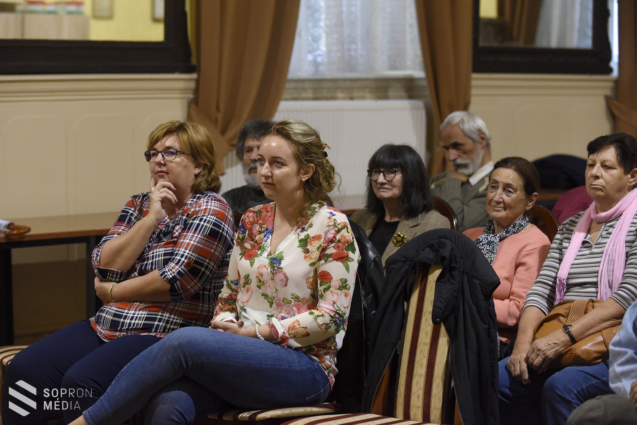 Előadás az év fáiról és a virágos Sopronról