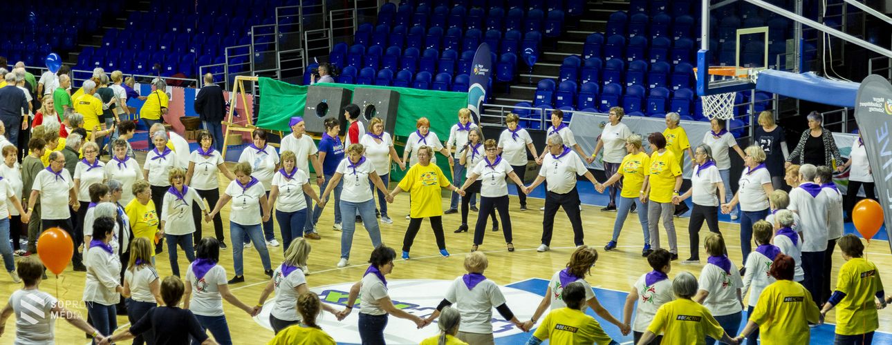 Szépkorúak Sportfesztiválja – A programon több mint húszféle mozgásformába kóstolhattak bele az érdeklődők
