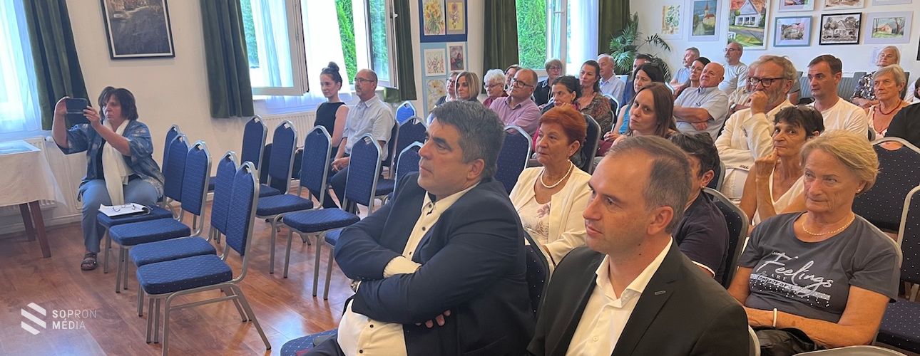 „Művészet és emlékezet” – Bemutatták a Sarród700 című kötet bővített változatát