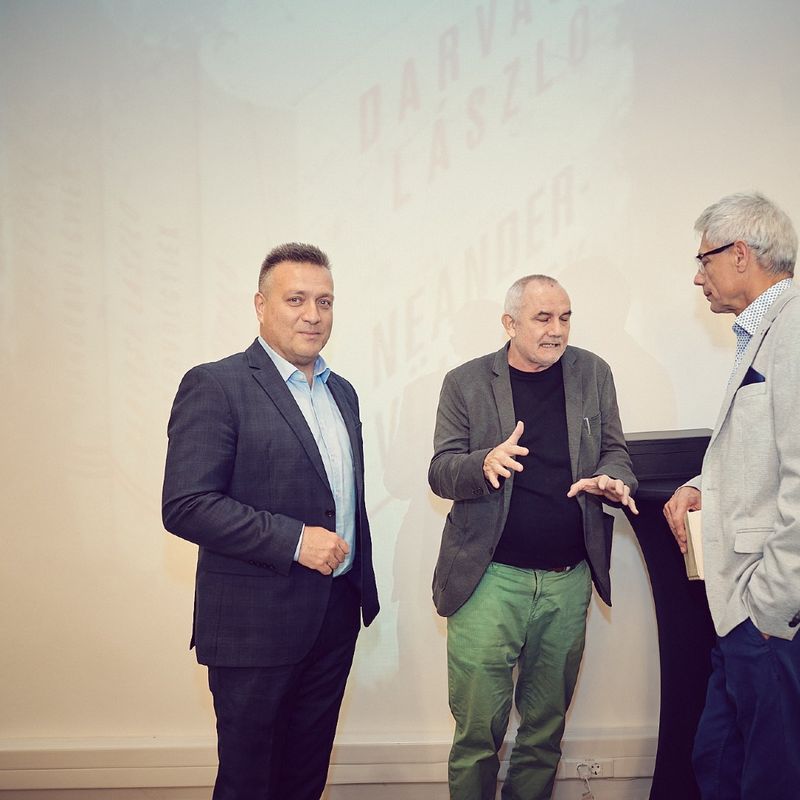 Darvasi László kapta az idén alapított Esterházy Irodalmi Díjat-TELEX.HU