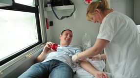 Véradásra hív a Magyar Vöröskereszt és az Országos Vérellátó Szolgálat