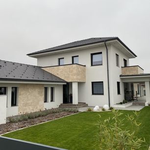 Mészkő barnával hangolva Szombathely