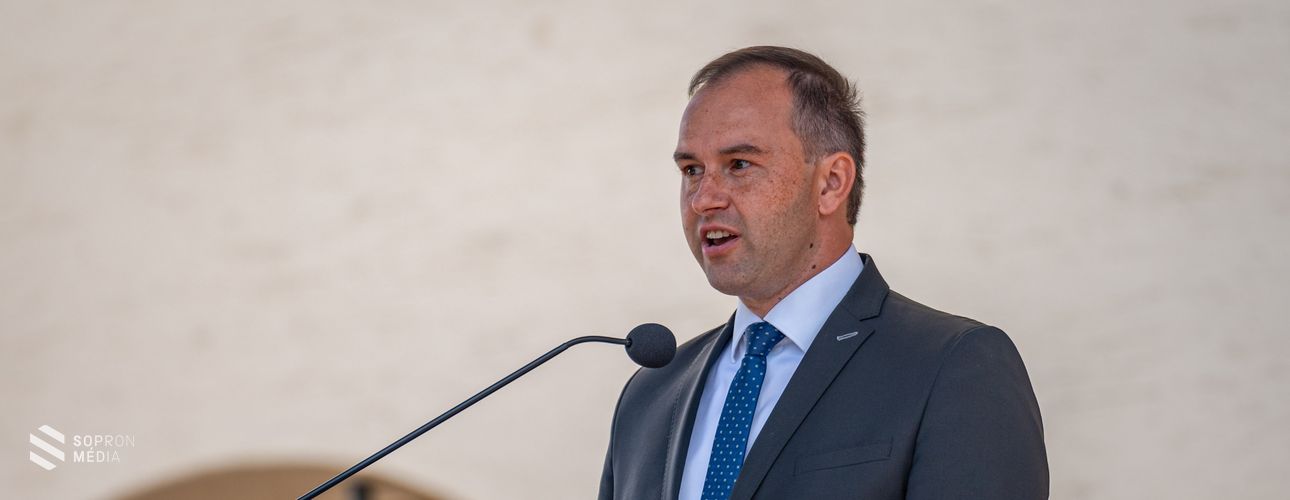 Szentmisével ünnepelték az államalapítást a Szent István-templomban