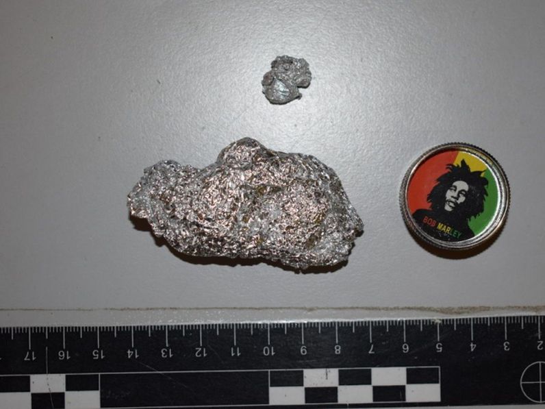 Kábítószergyanús anyagokat találtak a soproni rendőrök