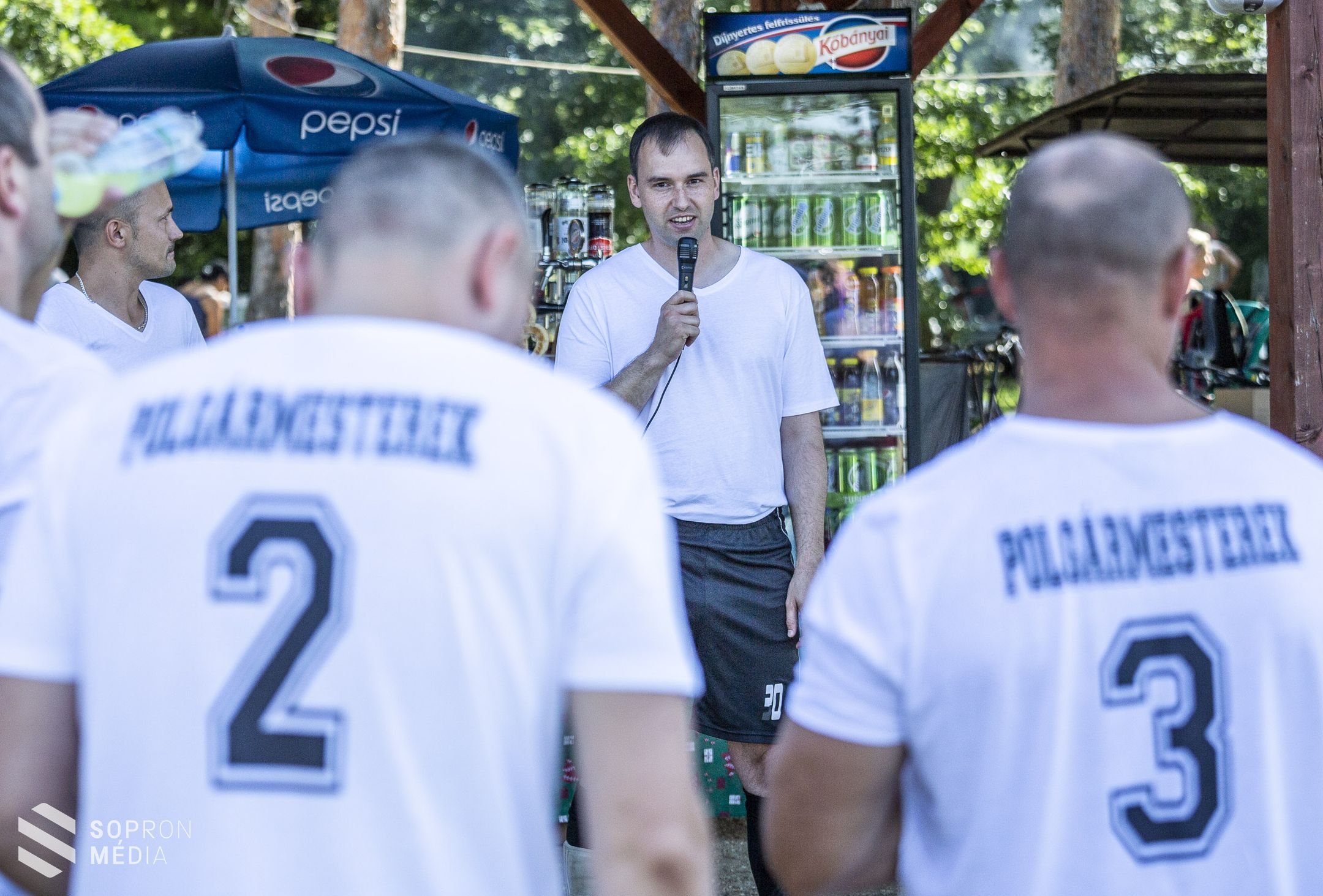 Hatodszor tartottak kispályás labdarúgótornát Undon- fotók