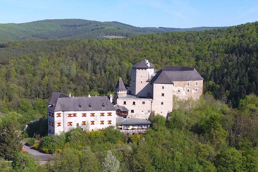 LÉKA - LOCKENHAUS - VÁRKASTÉLY