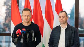 Szijjártó Péter: minden erőnkkel ki kell állni a béke mellett!