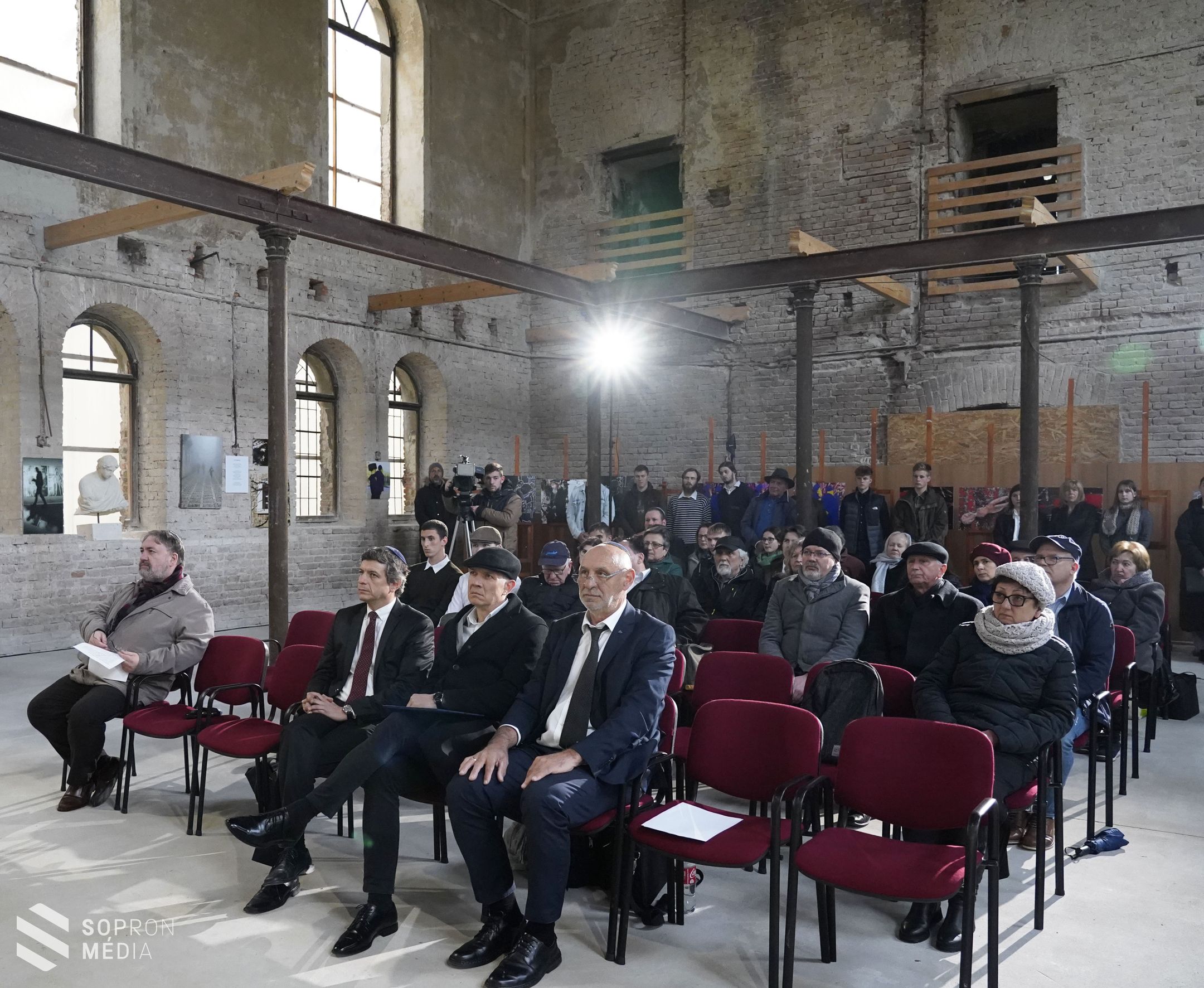 Április 16-a a holokauszt magyarországi áldozatainak emléknapja