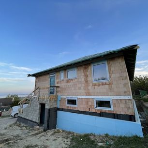 Ház a Balaton felett