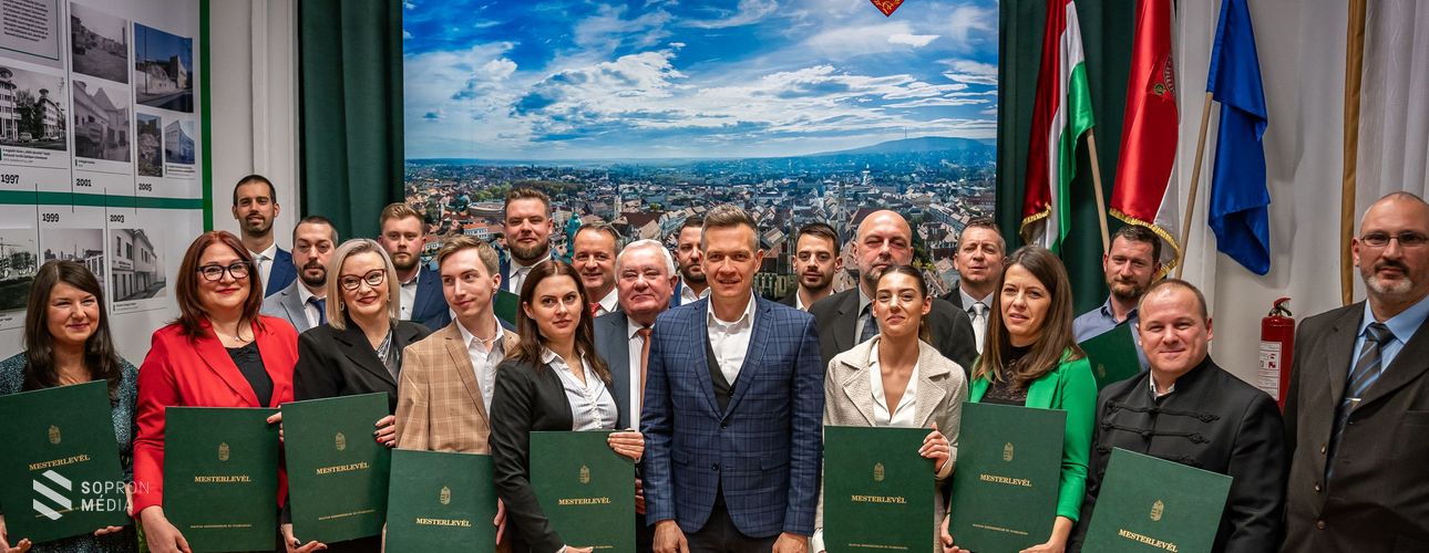 Mesterleveleket adtak át a Soproni Kereskedelmi és Iparkamarában