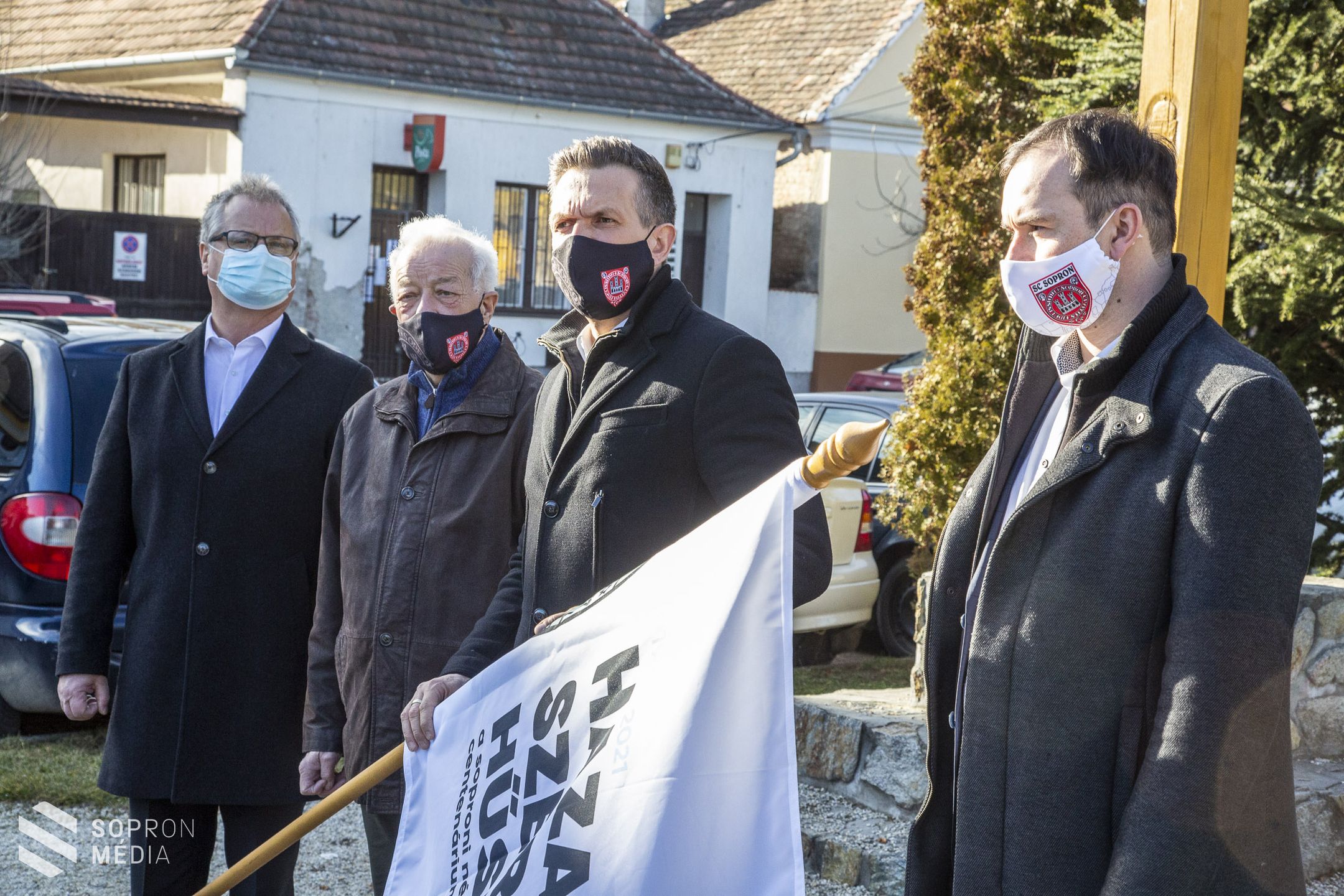 Bánfalván és Ágfalván is lobog a centenáriumi zászló