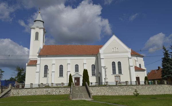Szent Mihály Plébániatemplom