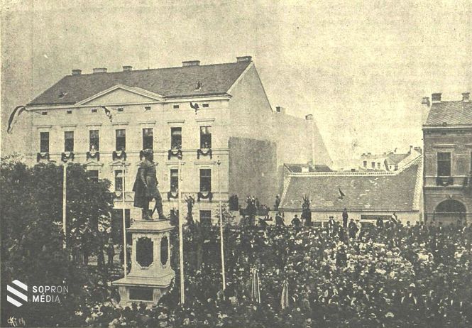 Széchenyi István szobrának felavatása Soporonban, 1897-ben