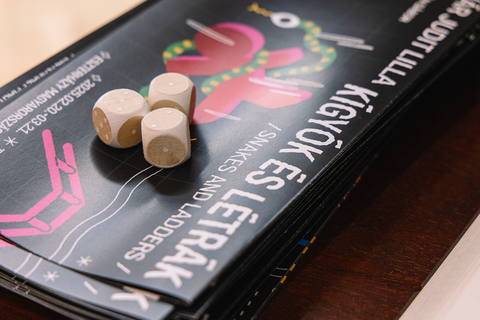 Kígyók és Létrák – a társadalmi mobilitás és az életutak metaforái