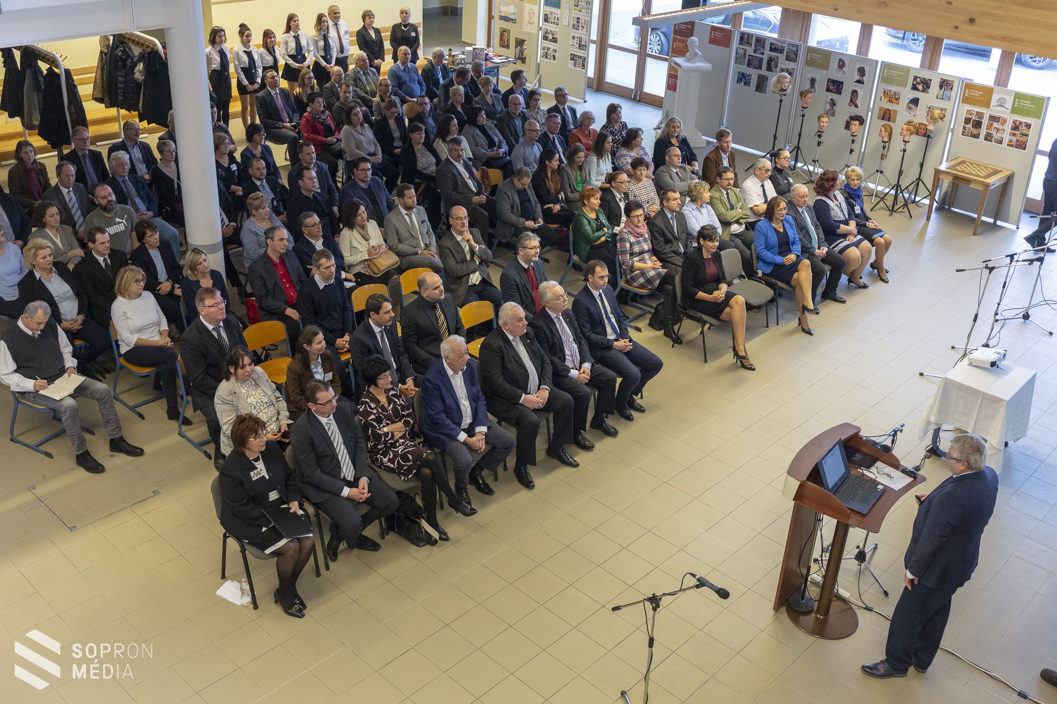 A szakképzés innovációiról értekeztek Sopronban