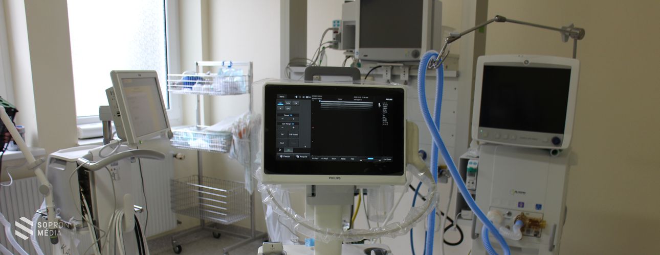 Fontos adomány a kórháznak - Ultrahang műszer vásárlását támogatta a GYSEV CARGO