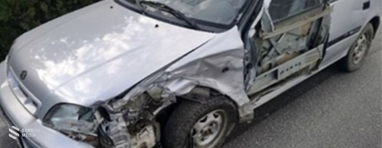 Két autó ütközött Sopronkövesden 
