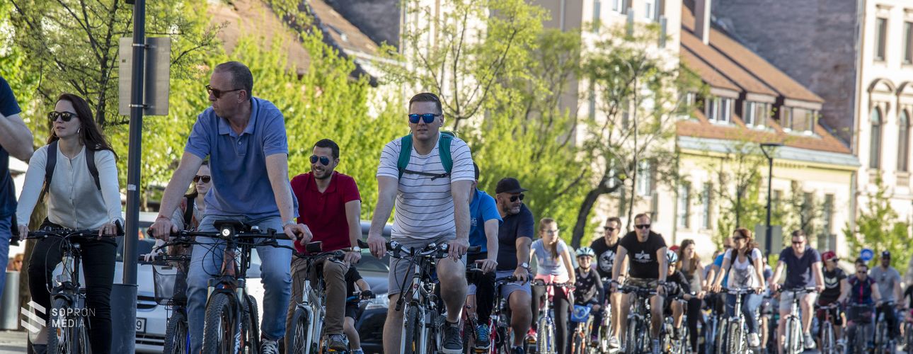 Rengeteg kerékpáros lepte el Sopron utcáit