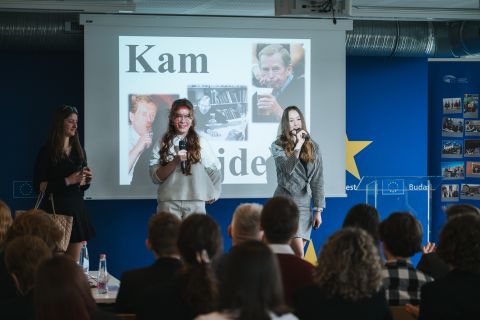 A VIII. Estöri középdöntője