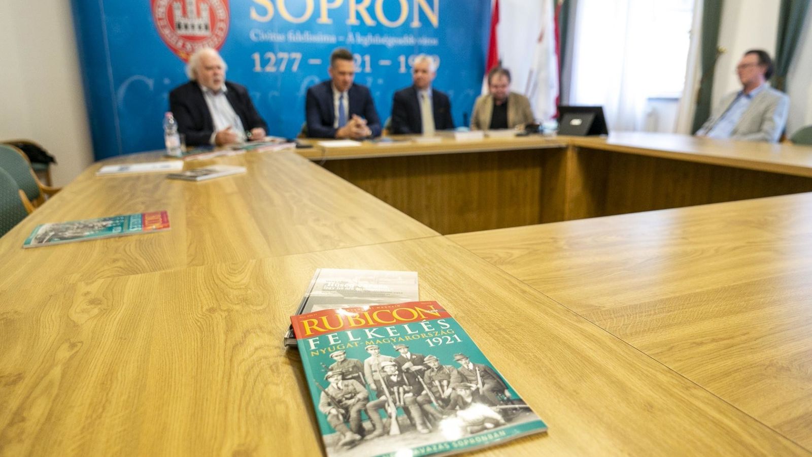 Történelmi kiadványok a népszavazás centenáriuma alkalmából