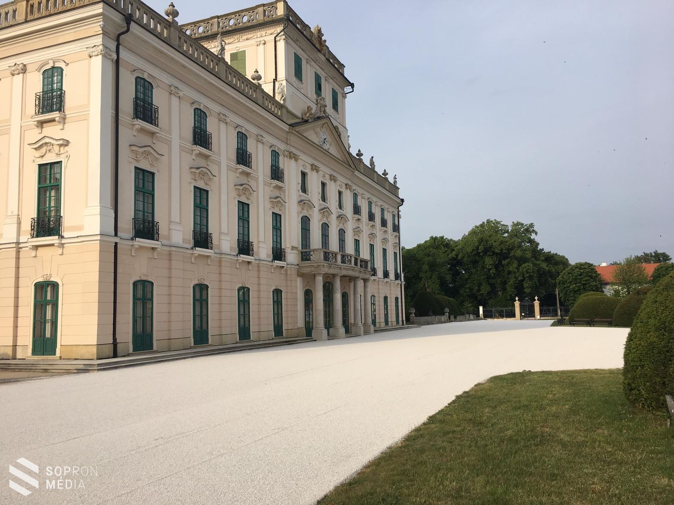A fertődi Esterházy-kastély parkjai, kertjei újranyitás előtt