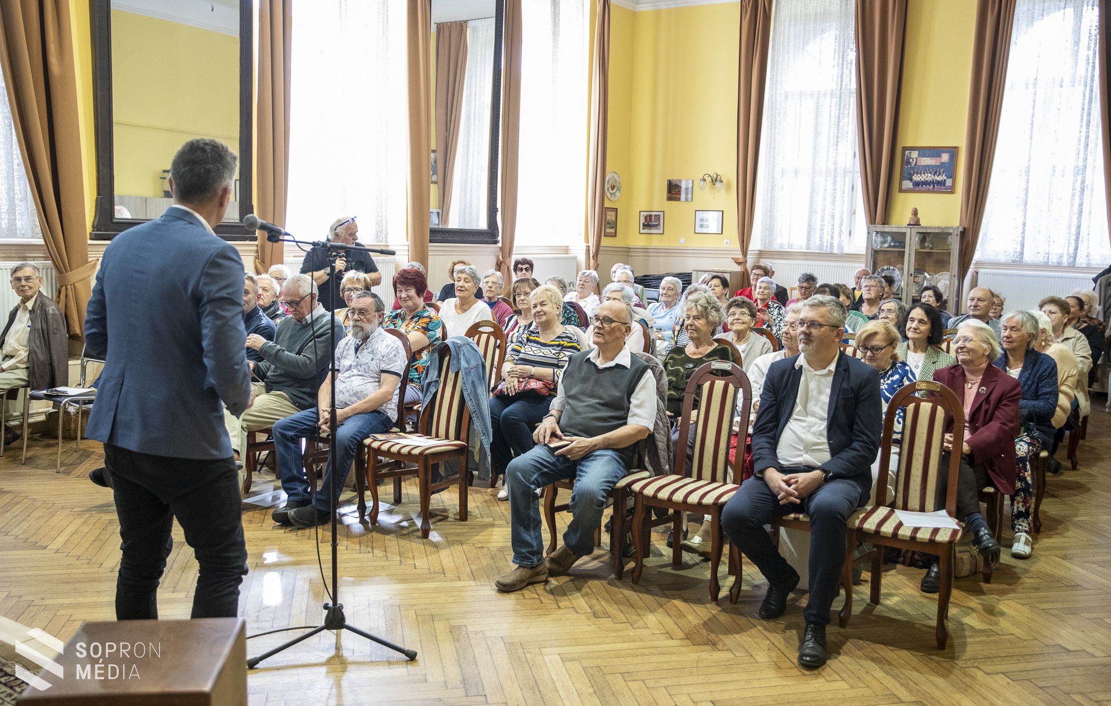 Ünnepélyes tanévnyitót tartott a Pedagógusok Soproni Művelődési Háza