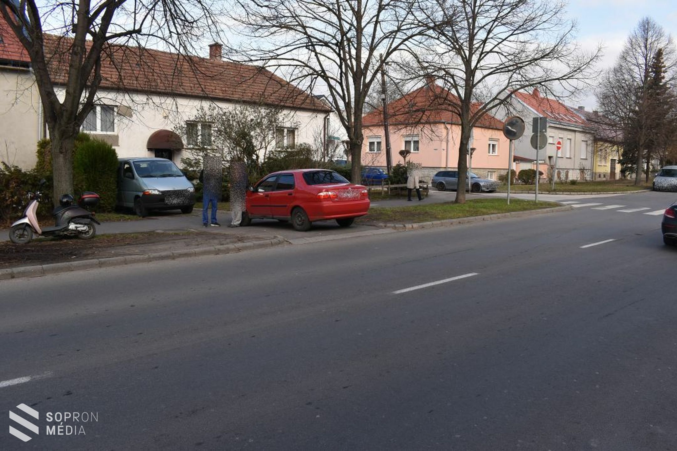 Motorost gázolt el a figyelmetlen sofőr