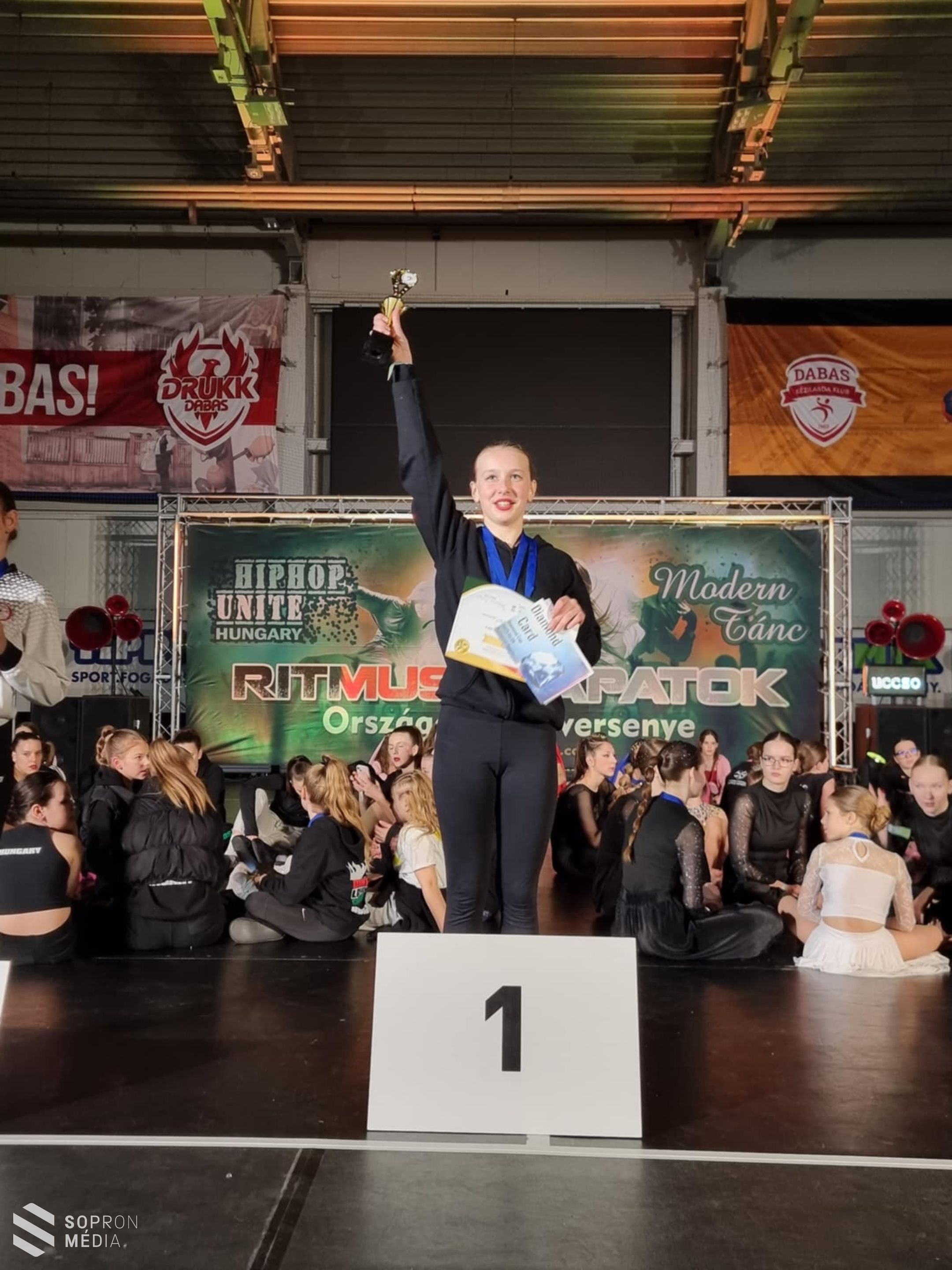 20 éremmel tért haza a Ritmuscsapatok Országos Táncversenyéről a Dirty Dance Sopron