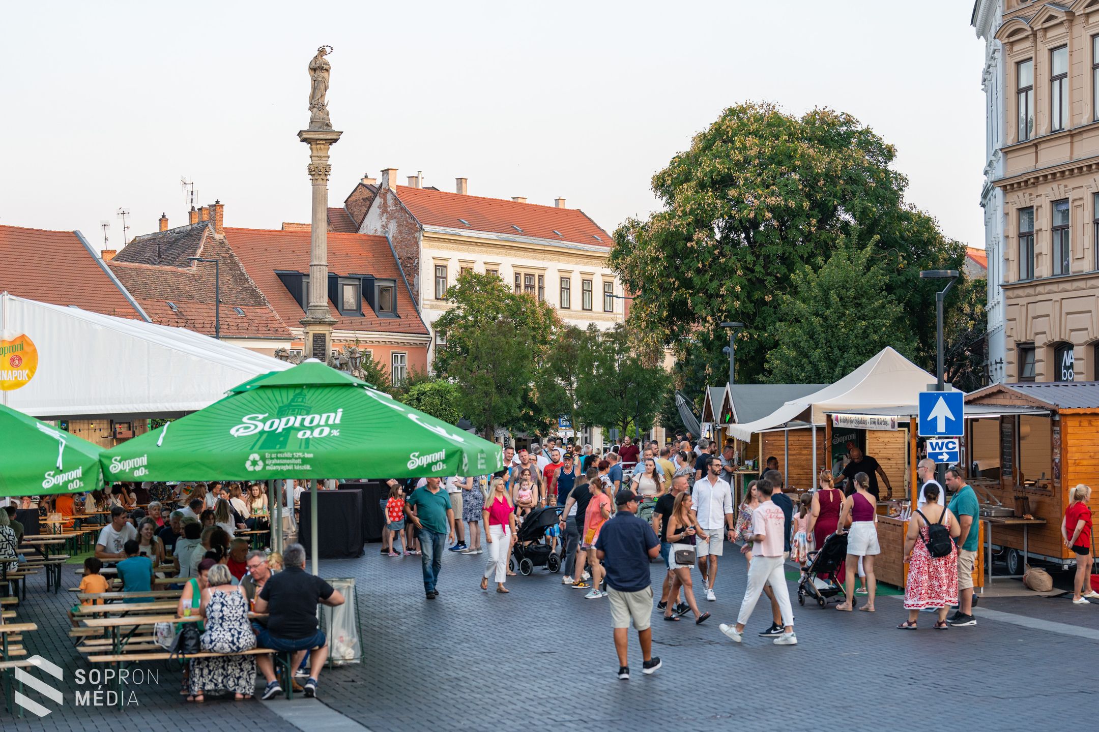 Kiváló koncertekkel és utcabáli hangulattal startolt el a Soproni Sörnapok