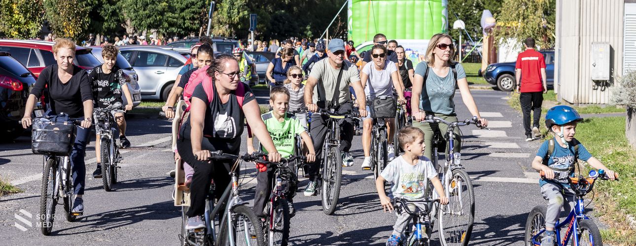 Több mint 200-an tekerték át a várost!