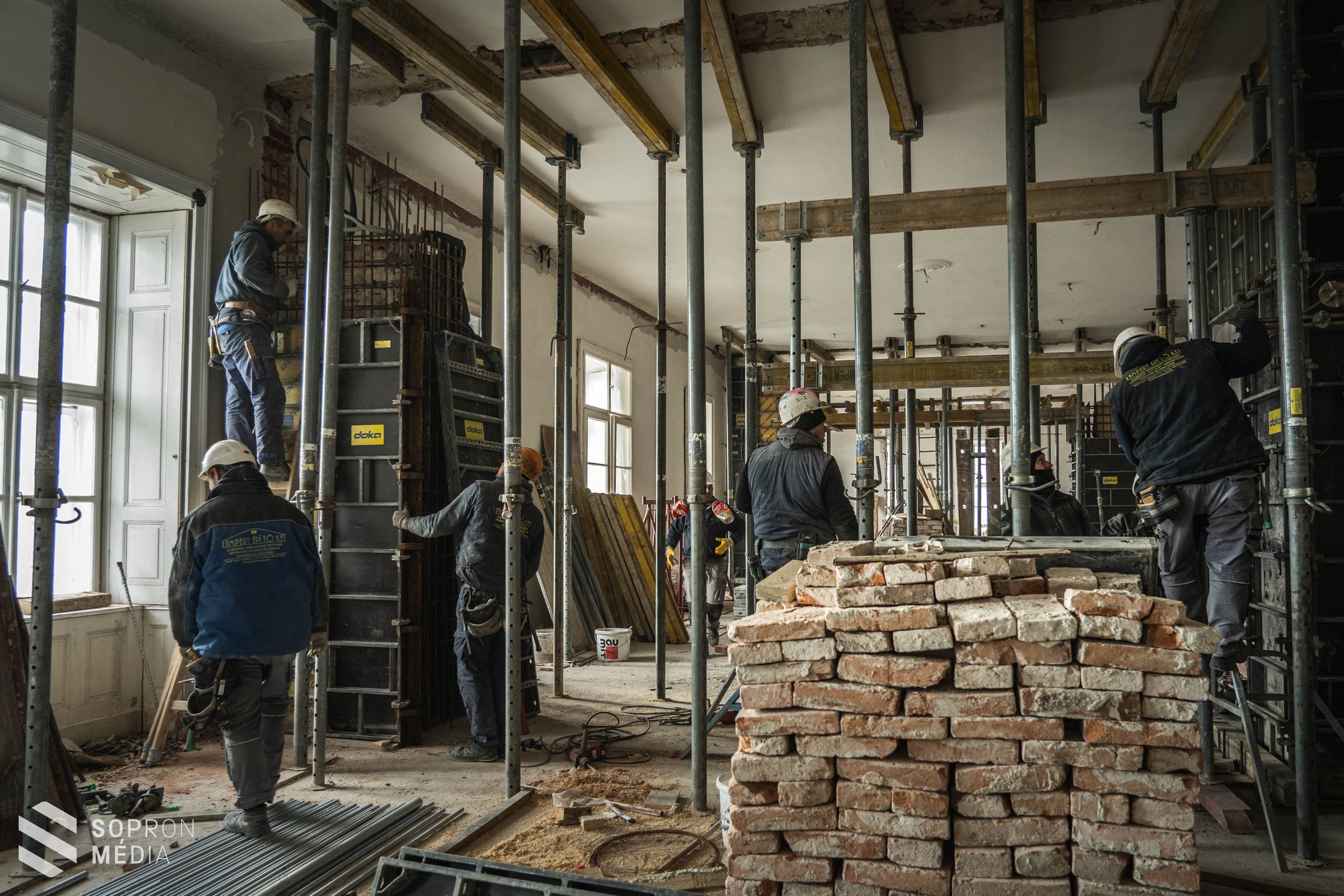 Jól haladnak a munkálatok a Szent Orsolya-iskolában