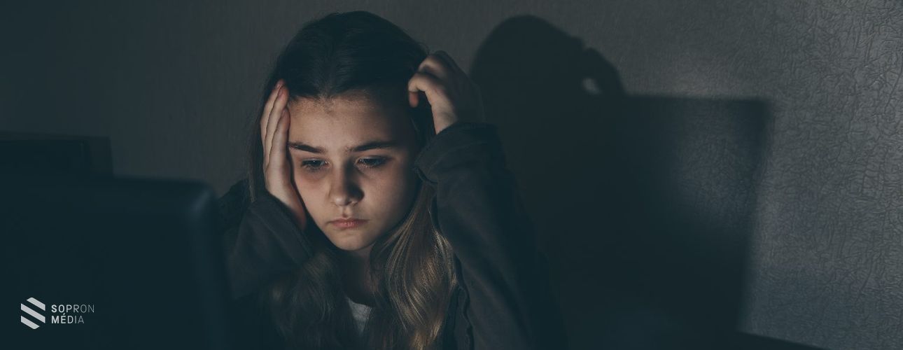 Súlyos következményei lehetnek az internetes zaklatásnak