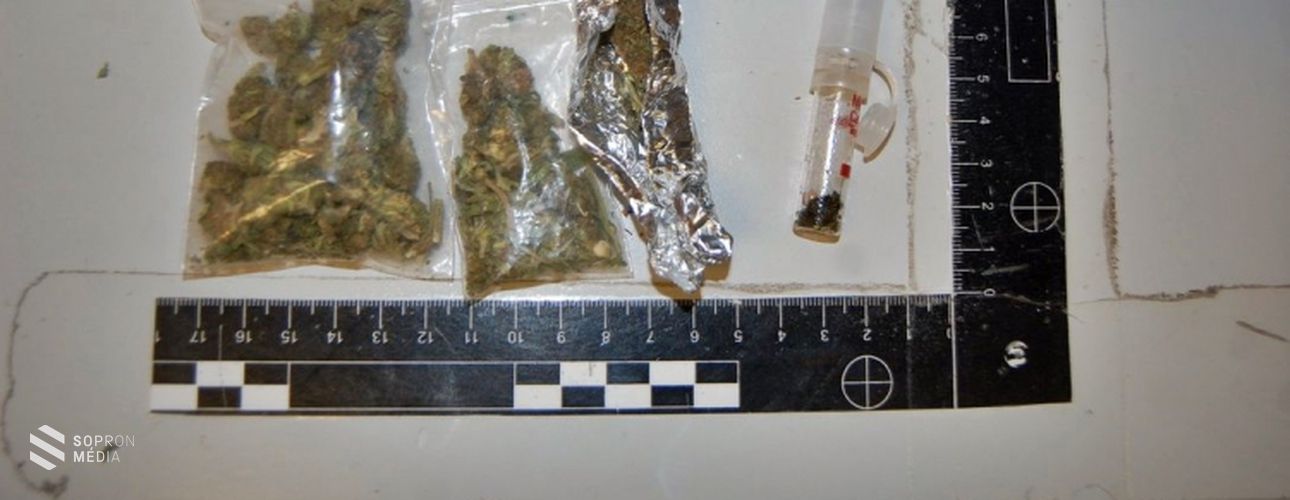 Kábítószergyanús anyagokat találtak a soproni nyomozók