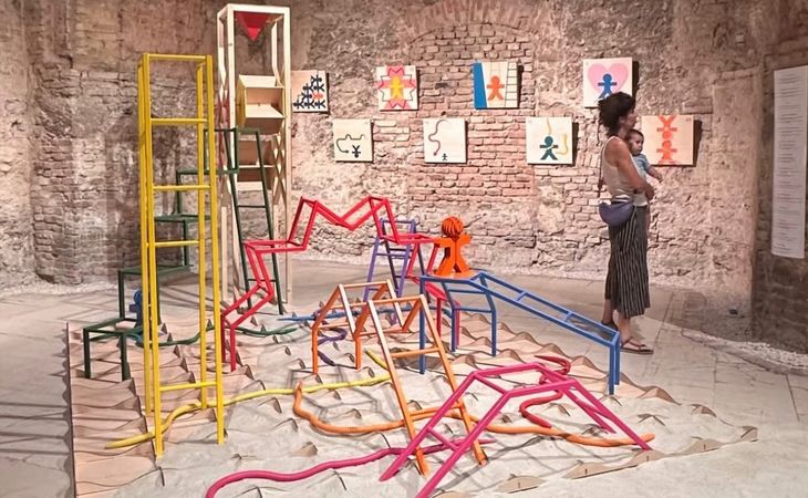 A Kiscelli Múzeumban a Kígyók és létrák